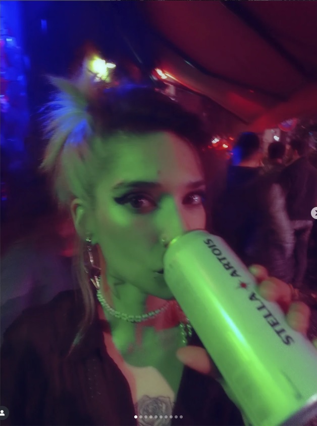 FLASHBACKS BÉLICOS DE LA PUTREFACCIÓN, WHISKY PARA LA&nbsp;REVOLUCIÓN